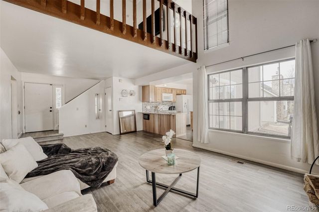 2621 S Xanadu Way B, Aurora, CO 80014