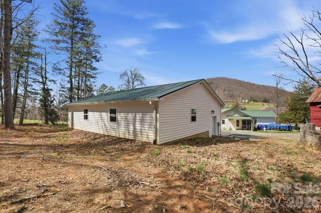 6998 Nobby Lail Road, Connelly Springs, NC 28612