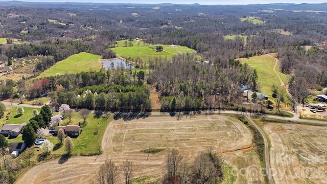 6998 Nobby Lail Road, Connelly Springs, NC 28612