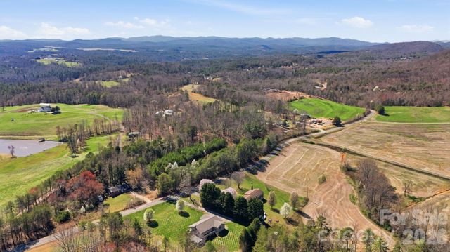 6998 Nobby Lail Road, Connelly Springs, NC 28612