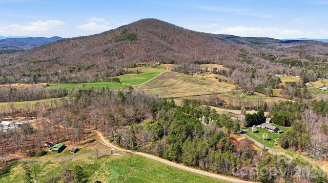 6998 Nobby Lail Road, Connelly Springs, NC 28612