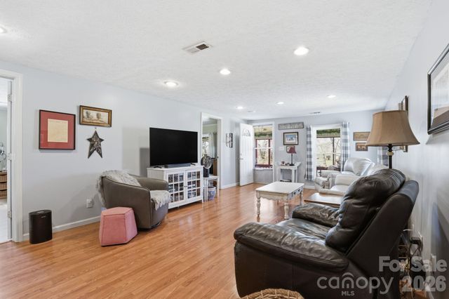 6998 Nobby Lail Road, Connelly Springs, NC 28612