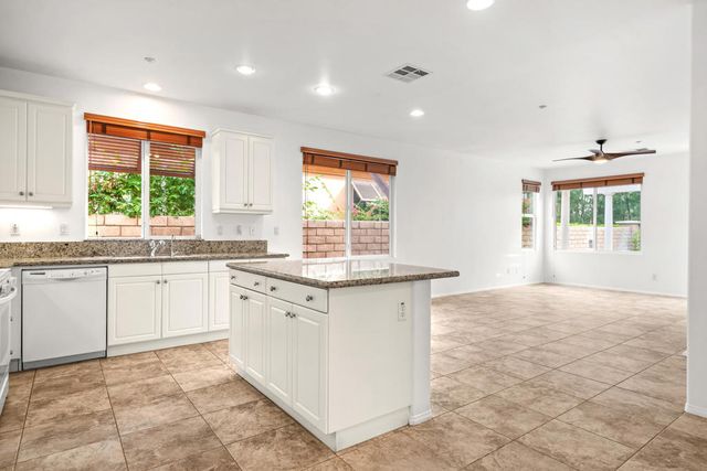2651 Desert Breeze Way, Palm Springs, CA 92262