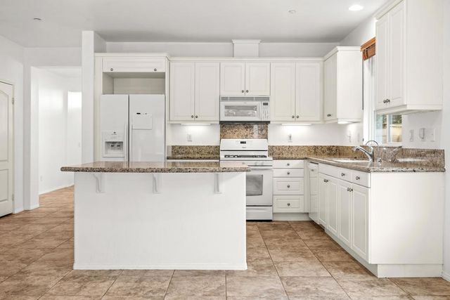 2651 Desert Breeze Way, Palm Springs, CA 92262