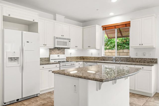 2651 Desert Breeze Way, Palm Springs, CA 92262