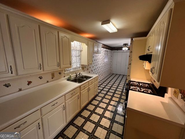 108 Skyline Drive, Barnesville, GA 30204