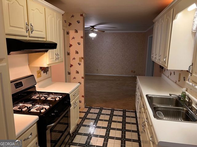 108 Skyline Drive, Barnesville, GA 30204