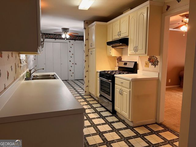 108 Skyline Drive, Barnesville, GA 30204
