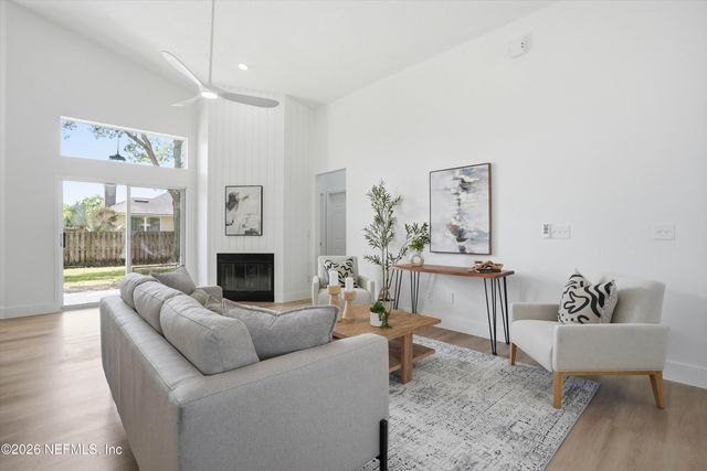 2083 WATER CREST Drive, Fleming Island, FL 32003