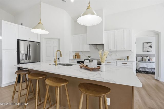 2083 WATER CREST Drive, Fleming Island, FL 32003