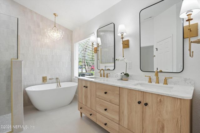 2083 WATER CREST Drive, Fleming Island, FL 32003