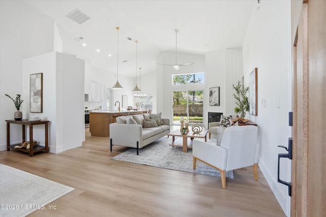 2083 WATER CREST Drive, Fleming Island, FL 32003