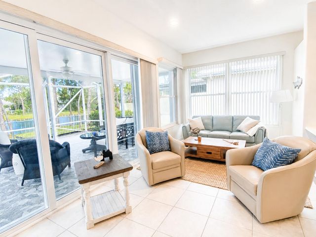 7529 SE Bay Cedar Circle, Hobe Sound, FL 33455