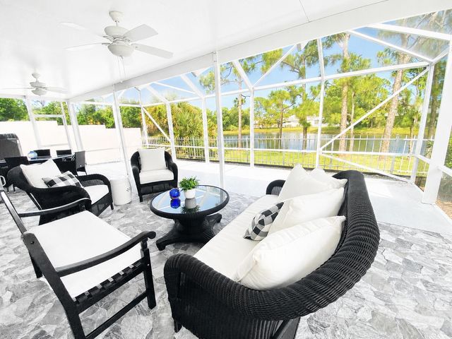 7529 SE Bay Cedar Circle, Hobe Sound, FL 33455