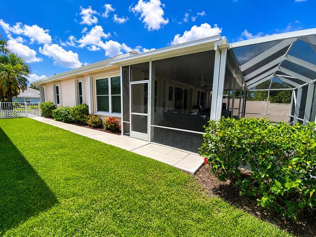 7529 SE Bay Cedar Circle, Hobe Sound, FL 33455