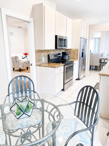 7529 SE Bay Cedar Circle, Hobe Sound, FL 33455