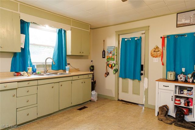 318 N 5th Street, Dennison, OH 44621