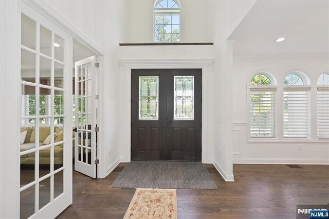 8 Ranch Lane, Closter, NJ 07624