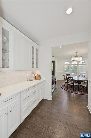8 Ranch Lane, Closter, NJ 07624