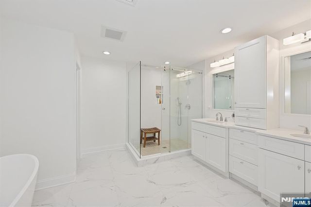8 Ranch Lane, Closter, NJ 07624