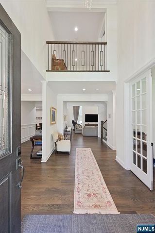 8 Ranch Lane, Closter, NJ 07624