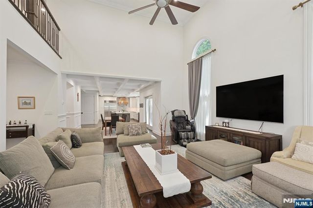 8 Ranch Lane, Closter, NJ 07624