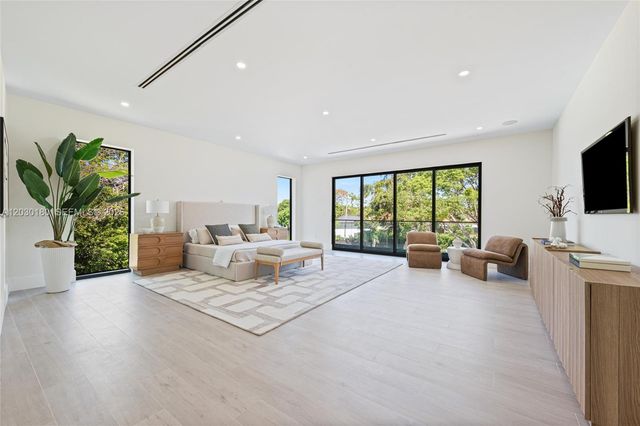 9530 SW 95th Court, Miami, FL 33176