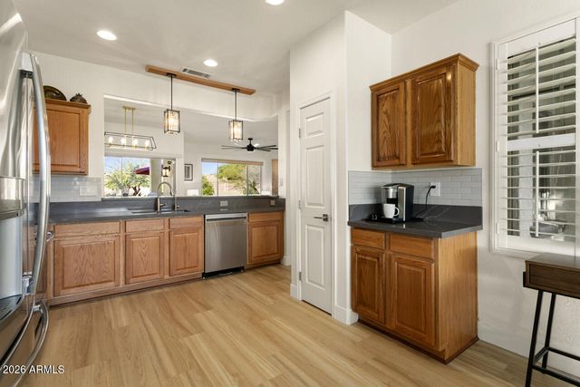 20852 N CANYON WHISPER Drive, Surprise, AZ 85387