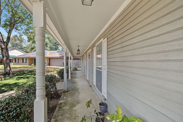 10011 Bedlington Court, Shreveport, LA 71118