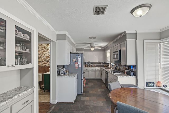 10011 Bedlington Court, Shreveport, LA 71118