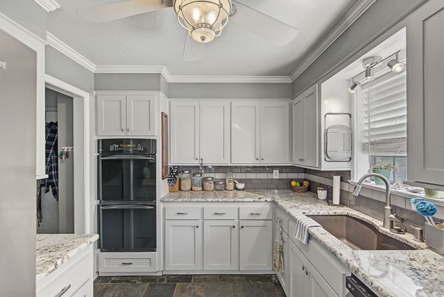 10011 Bedlington Court, Shreveport, LA 71118
