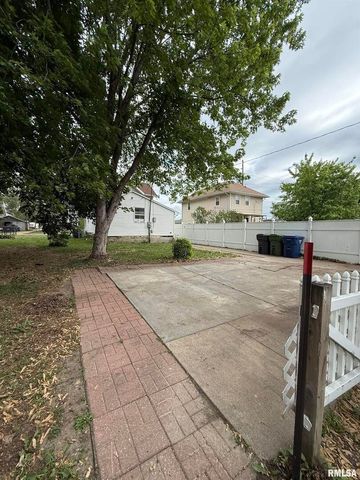 237 1ST Avenue, Clinton, IA 52732