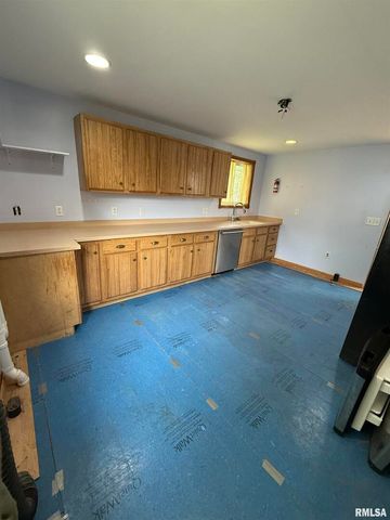 237 1ST Avenue, Clinton, IA 52732