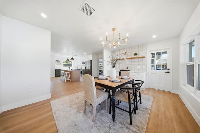 1125 77TH STREET N, St Petersburg, FL 33710