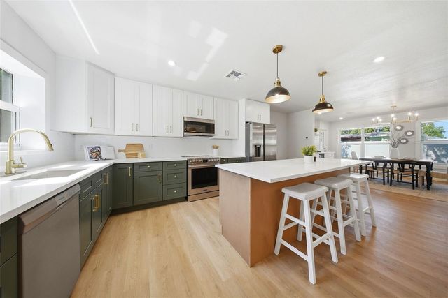 1125 77TH STREET N, St Petersburg, FL 33710