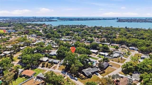 1125 77TH STREET N, St Petersburg, FL 33710