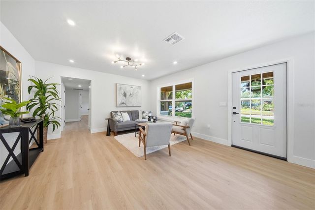 1125 77TH STREET N, St Petersburg, FL 33710