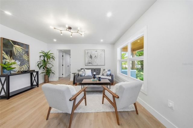 1125 77TH STREET N, St Petersburg, FL 33710