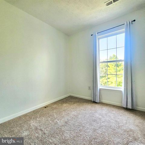 3 TOMAHAWK TER, Middle River, MD 21220