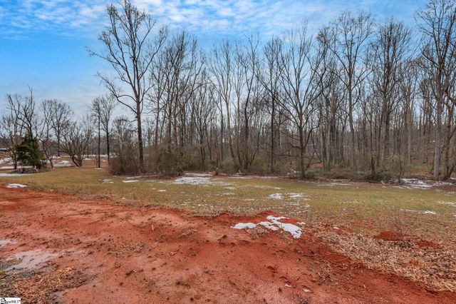 536 Old Mill Road, Campobello, SC 29322