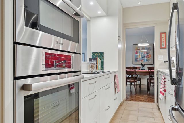 1325 N State Parkway 8E, Chicago, IL 60610