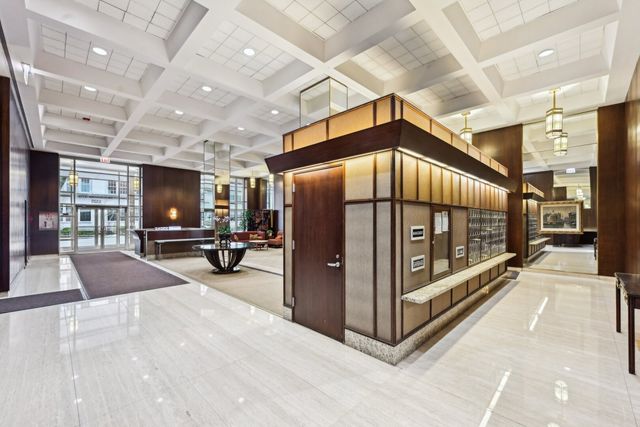 1325 N State Parkway 8E, Chicago, IL 60610