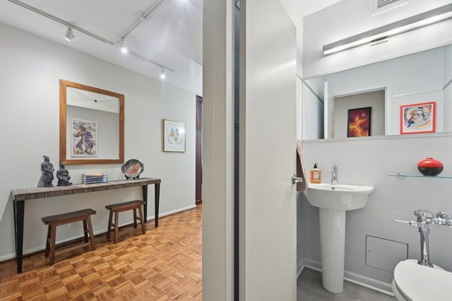 1325 N State Parkway 8E, Chicago, IL 60610