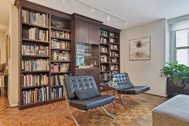 1325 N State Parkway 8E, Chicago, IL 60610