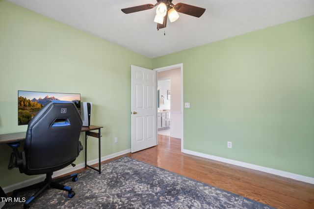 132 Landon Drive, Mount Carmel, TN 37645