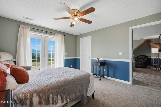 132 Landon Drive, Mount Carmel, TN 37645