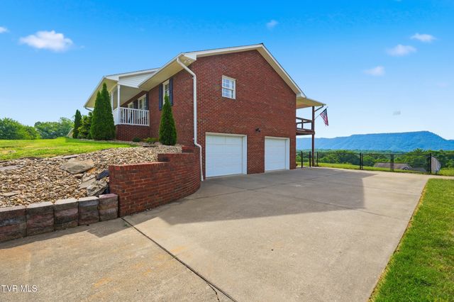 132 Landon Drive, Mount Carmel, TN 37645