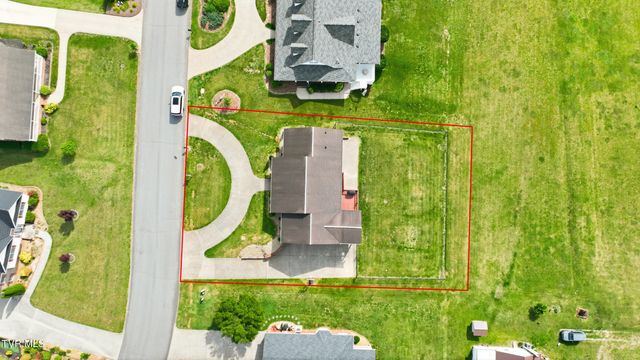 132 Landon Drive, Mount Carmel, TN 37645