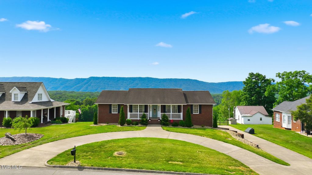 132 Landon Drive, Mount Carmel, TN 37645