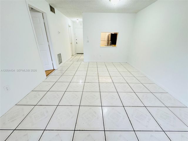 2800 NW 56th Avenue D102, Lauderhill, FL 33313